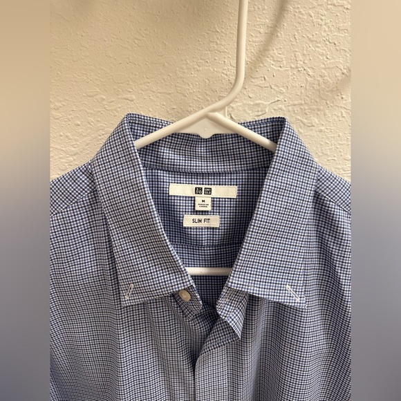 Men’s Uniqlo Slim-fit Stretch Button Down Dress Shirt —Medium - Picture 2 of 4